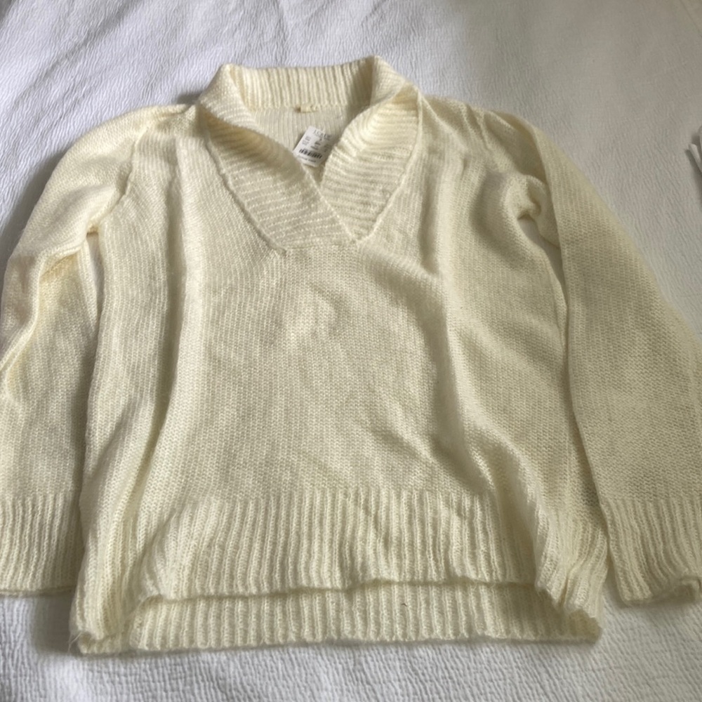 J. Crew Cream V-Neck Knit Sweater - Picture 1 of 2